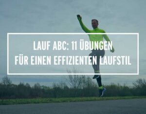 Lauftrainer Kevin macht eine Übung vom Lauf ABC