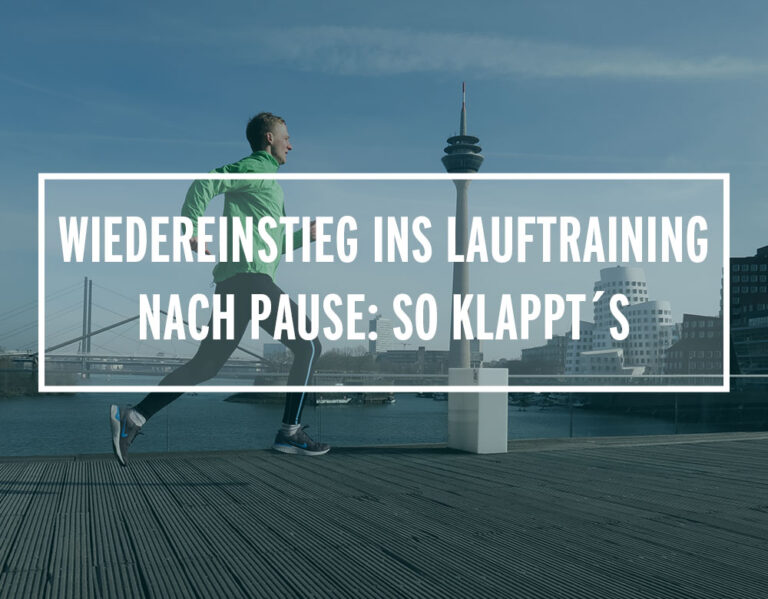 Ein Läufer in sportlicher Kleidung genießt den Wiedereinstieg ins Lauftraining an einem sonnigen Tag am Wasser.