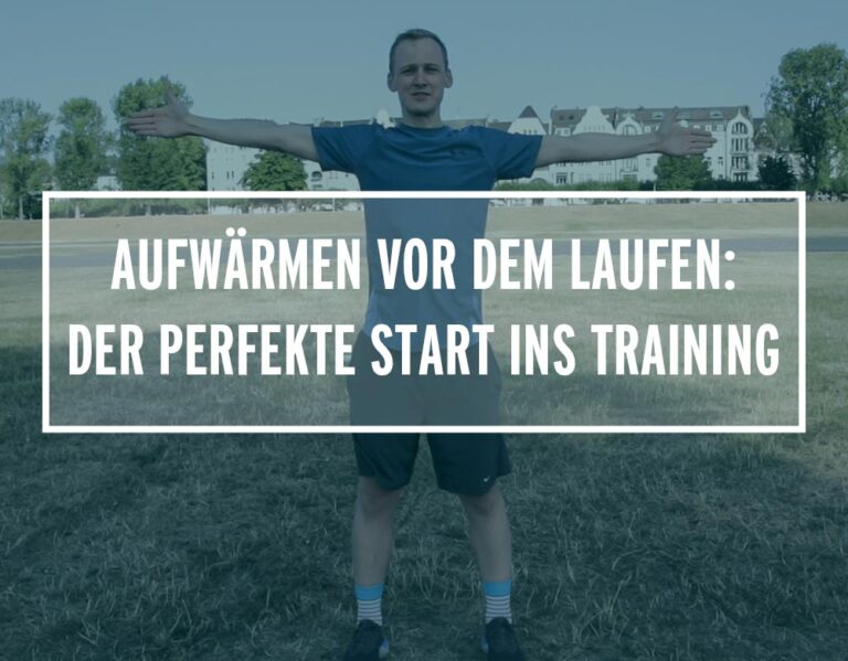 Lauftrainer Kevin zeigt Aufwärmübungen beim Laufen