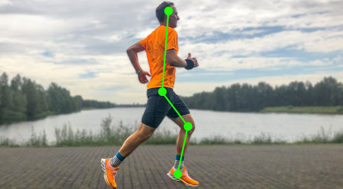 Ein Jogger an einem See