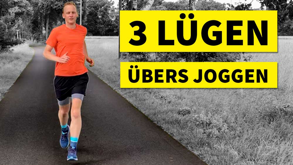 Lauftrainer Kevin von runnersflow joggt auf einer Straße