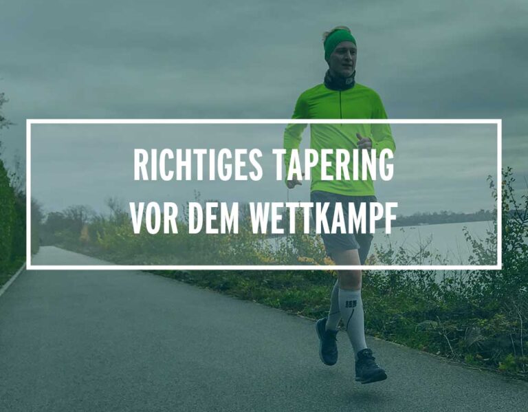 Läufer in leuchtendem Outfit genießt das richtige Tapering vor dem Wettkampf an einem malerischen Seeufer.