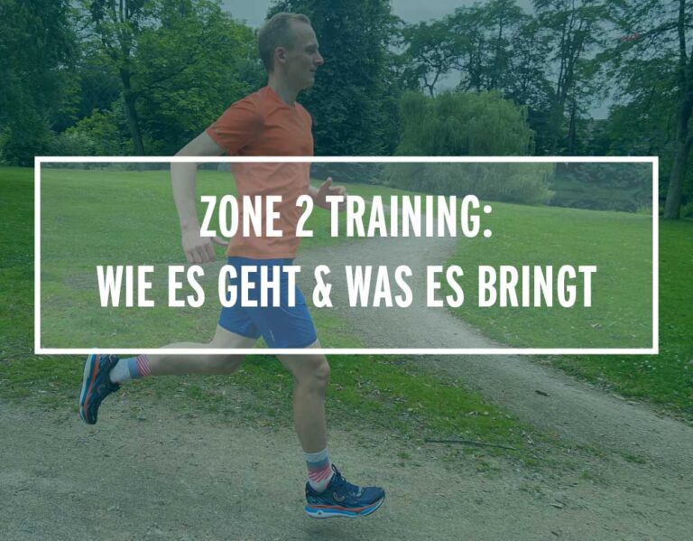 Ein Läufer im Zone 2 Training genießt die frische Luft im Park und verbessert seine Fitness mit jedem Schritt.