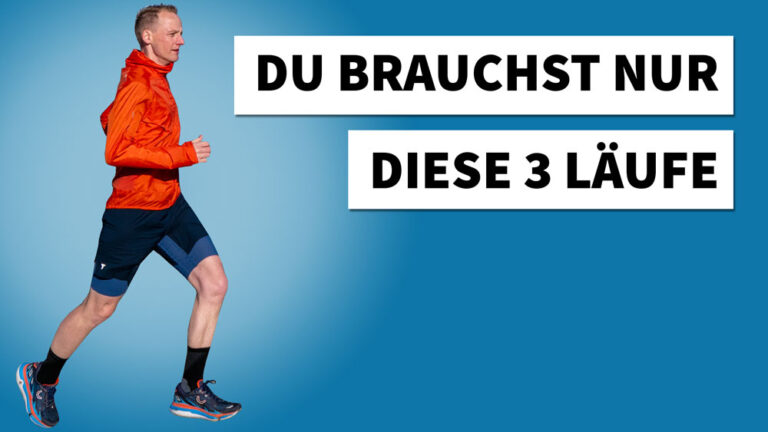 Ein fröhlicher Läufer in orangefarbener Jacke joggt energisch und zeigt, wie wichtig Tempo beim Joggen ist.