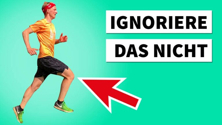 Ein Läufer in orangefarbenem Shirt, der fröhlich joggt und auf Schmerzen beim Joggen hinweist. Motivierende Atmosphäre.