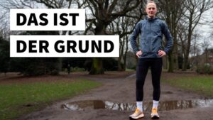 Ein Läufer in Sportkleidung steht im Park vor Bäumen. Der Text im Bild lautet: Das ist der Grund. Ein motivierender, automatischer Entwurf für Läufer.